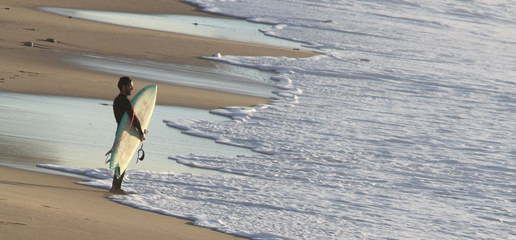 Faire du surf à Biarritz
